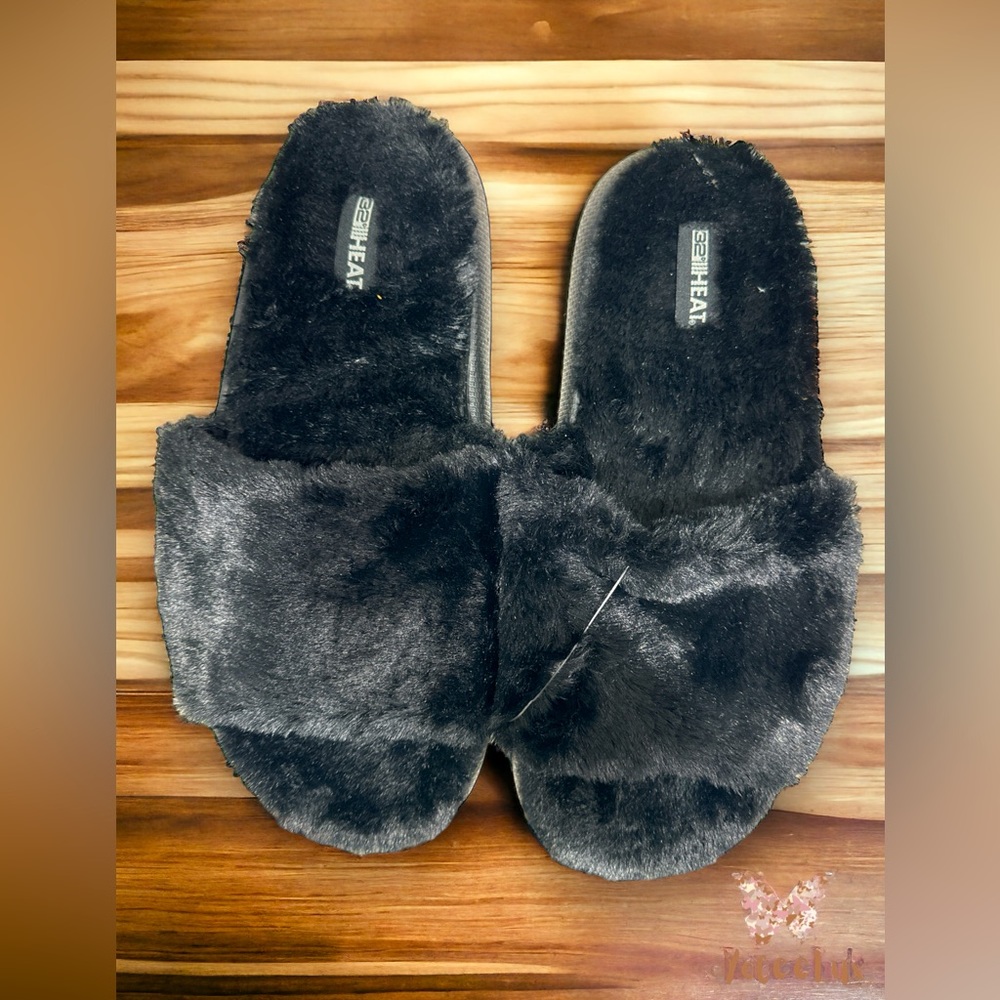 NWT 32 Degree Heat plush cushion slides. Men’s black size XL 11-12